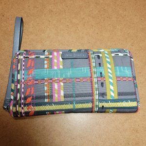 Vera Bradley Midtown RFID Zip Around Wristlet - City Plaid Print